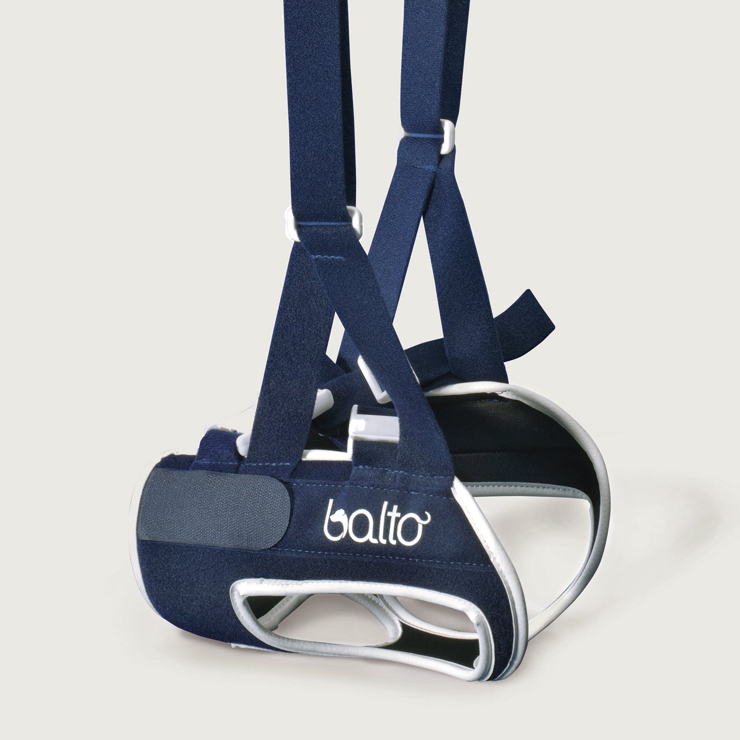 
                  
                    product only view of the balto usa up brace and harness
                  
                